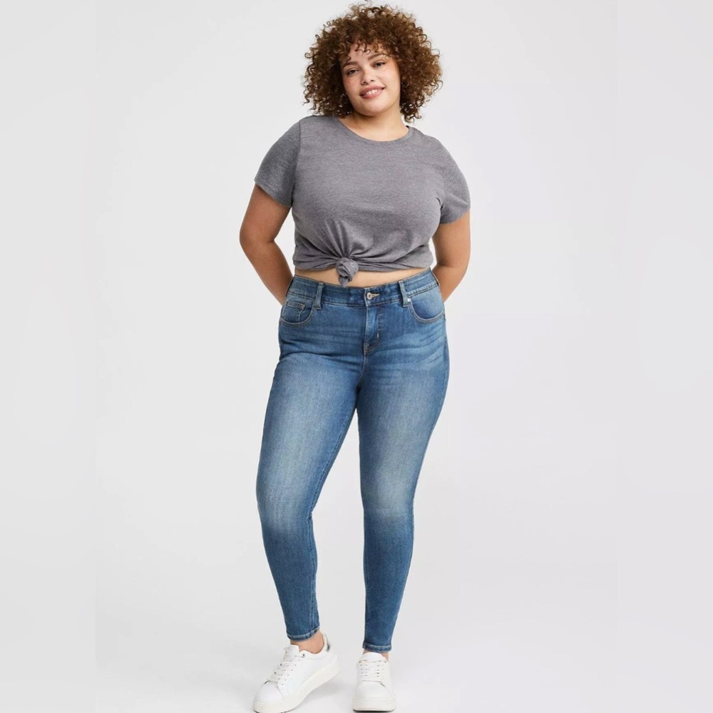 Torrid Bombshell skinny jeans